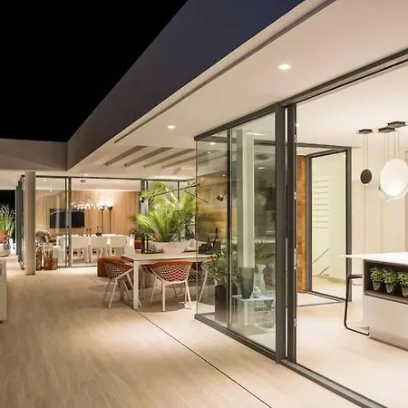 Luxury Rebeka - Heated Pool And Jacuzzi